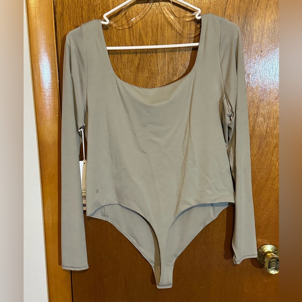 Lululemon Wundermost long sleeved body suit square neck- NWT-XL
